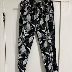 NWOT Black and White Leaf Print Women's Straight Leg Pants